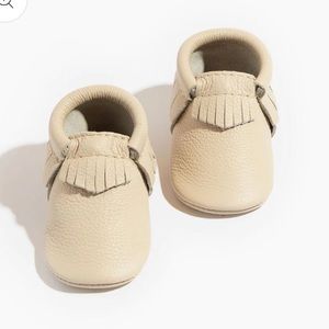 Freshly Picked Moccasins in color Birch